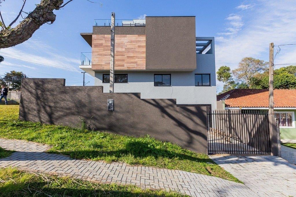 Sobrado Triplex Abranches