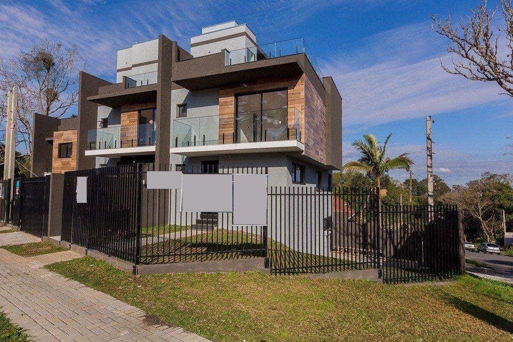 Sobrado Triplex Abranches