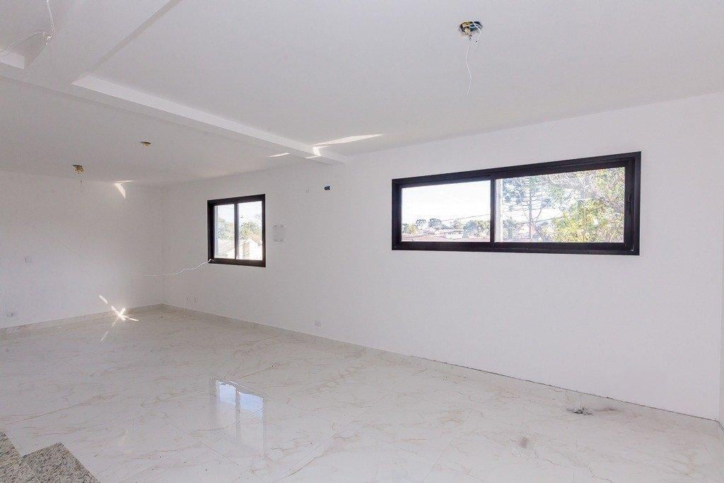 Sobrado Triplex Abranches