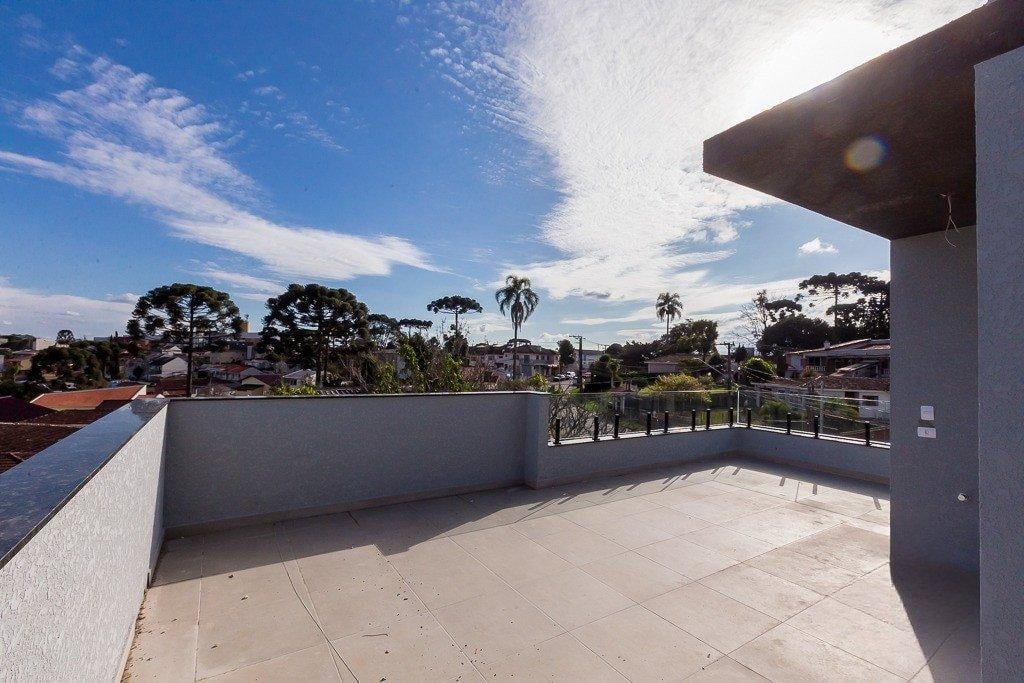 Sobrado Triplex Abranches