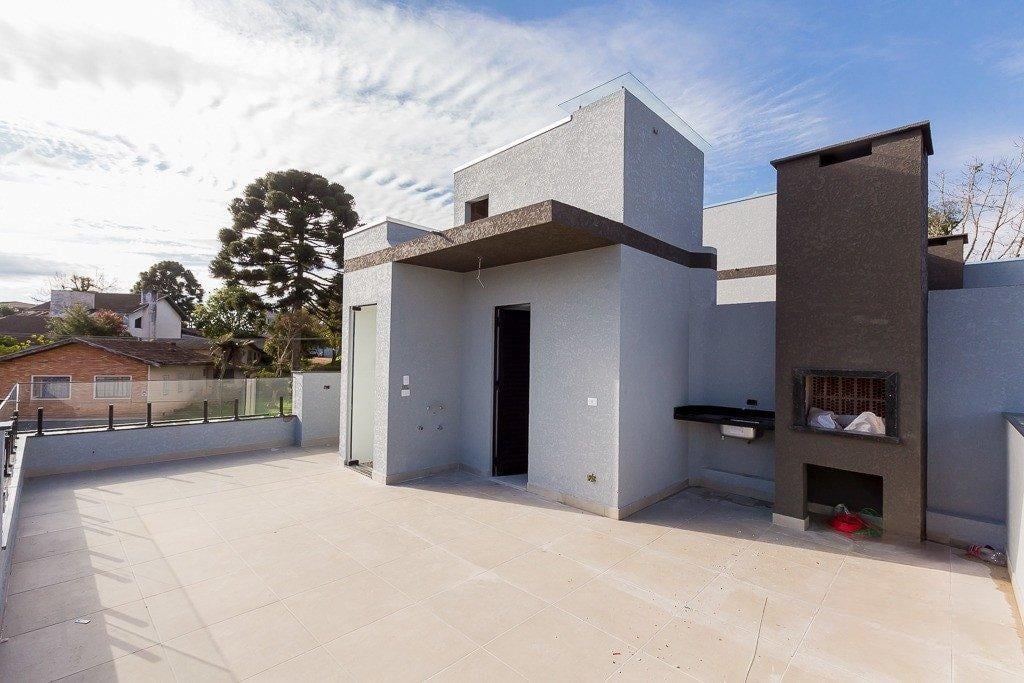 Sobrado Triplex Abranches