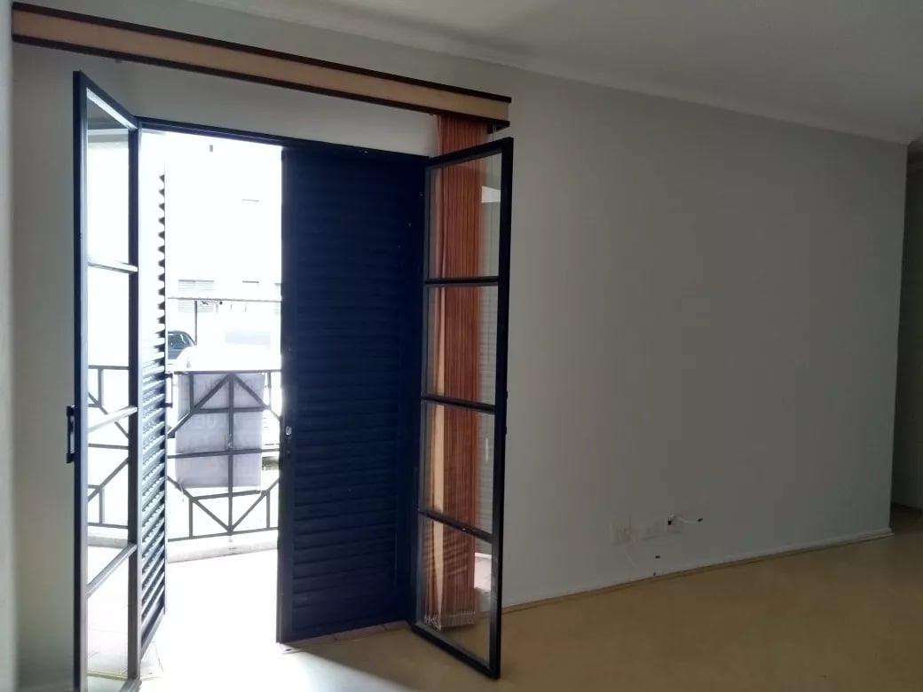 Apartamento 3 quartos com suíte e sacada no Guabirotuba, Curitiba