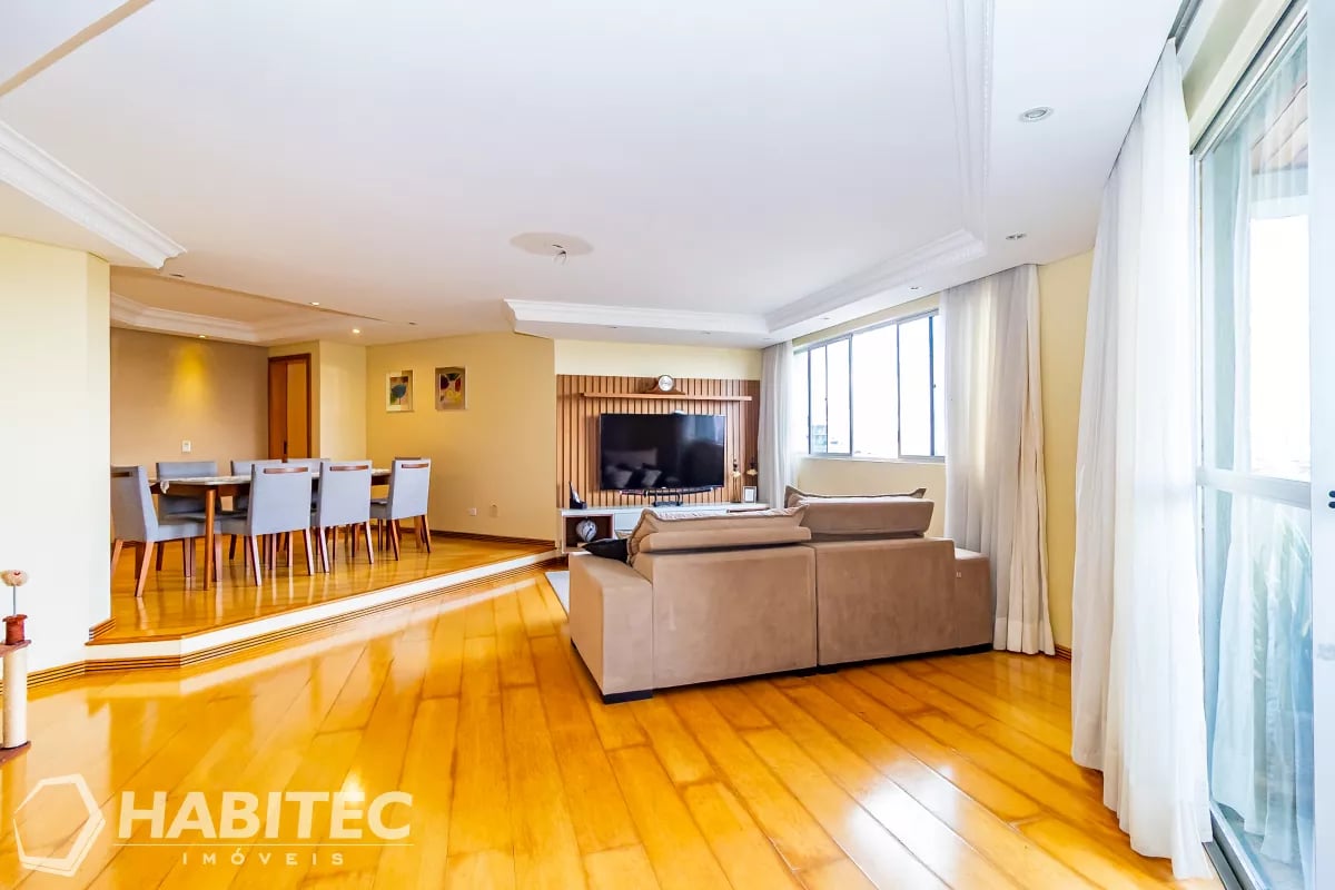 Apartamento com 3 quartos no Champagnat - Ed Champagnat Golden - HT2244