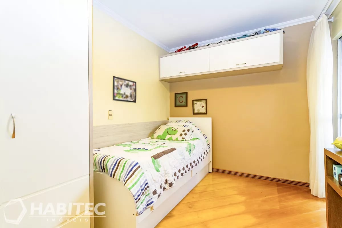 Apartamento com 3 quartos no Champagnat - Ed Champagnat Golden - HT2244