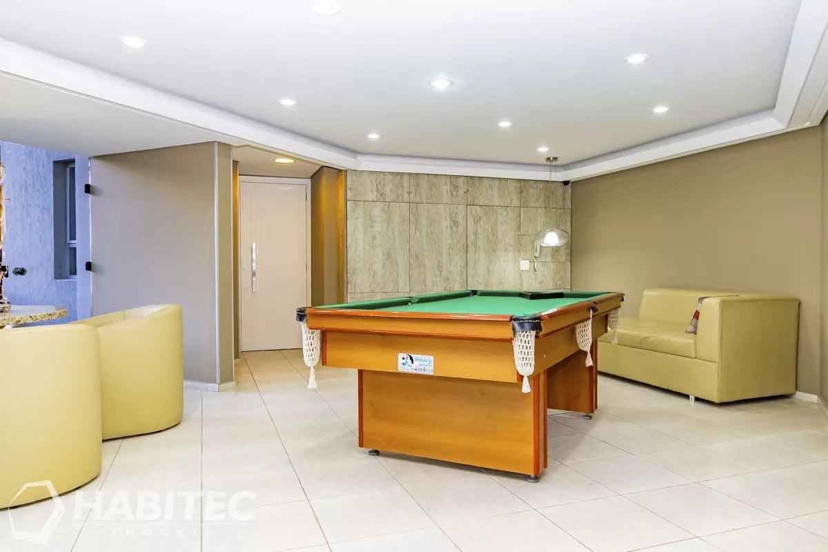 Apartamento com 3 quartos no Champagnat - Ed Champagnat Golden - HT2244