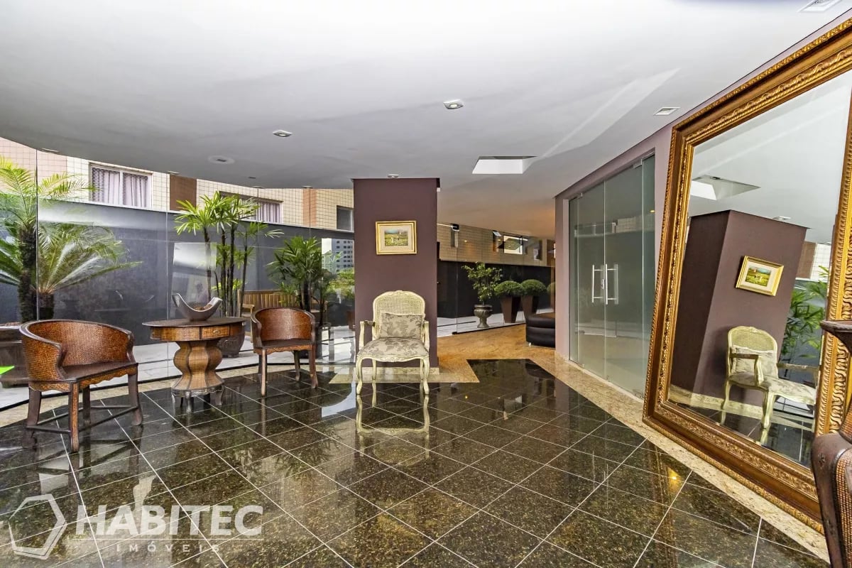 Apartamento com 3 quartos no Champagnat - Ed Champagnat Golden - HT2244