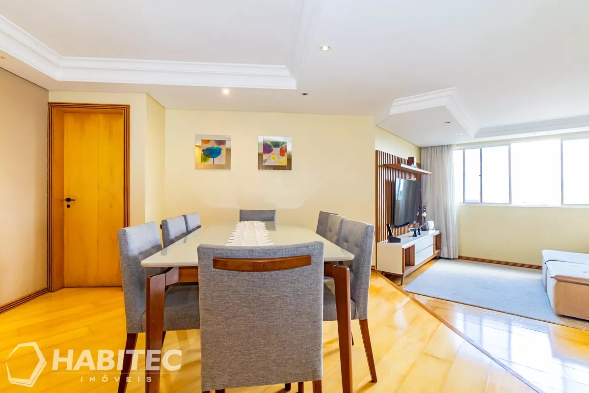 Apartamento com 3 quartos no Champagnat - Ed Champagnat Golden - HT2244