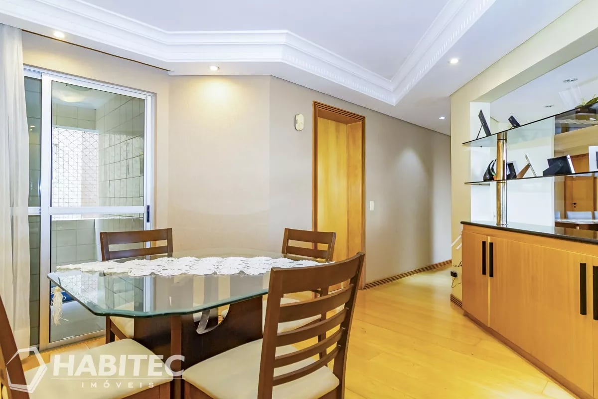 Apartamento com 3 quartos no Champagnat - Ed Champagnat Golden - HT2244