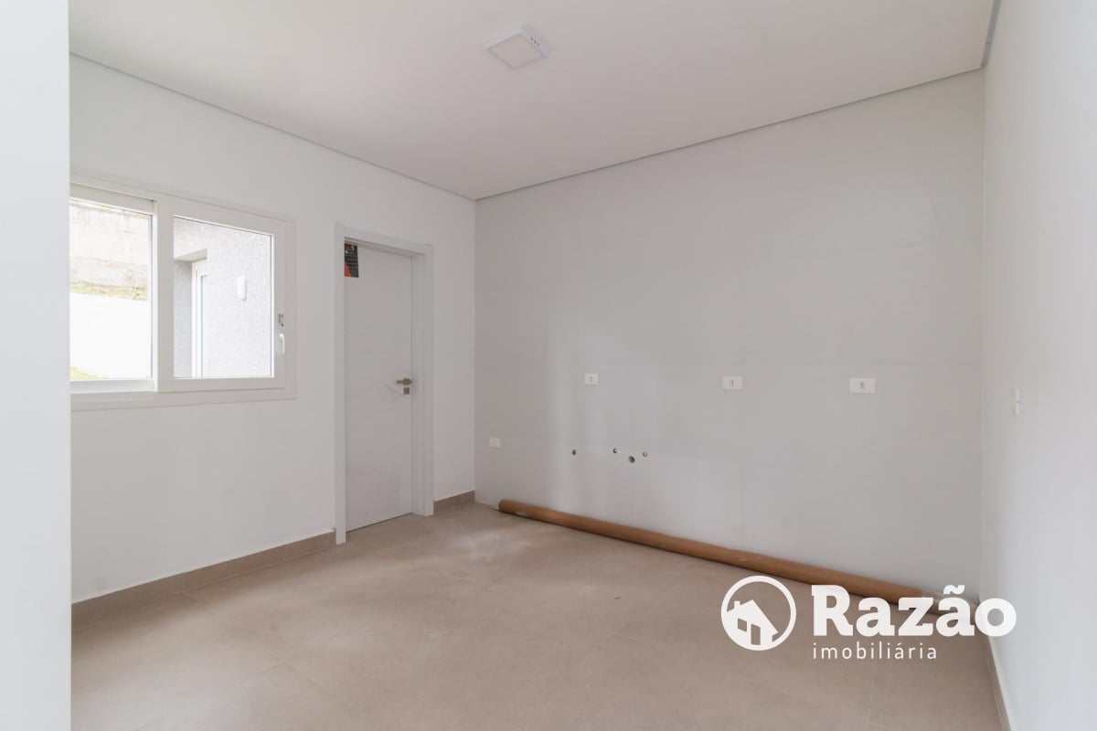 SOBRADO COM 3 SUÍTES - ÁREA TOTAL 184,90m² - SANTA FELICIDADE - REF 5996