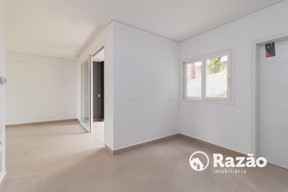SOBRADO COM 3 SUÍTES - ÁREA TOTAL 184,90m² - SANTA FELICIDADE - REF 5996