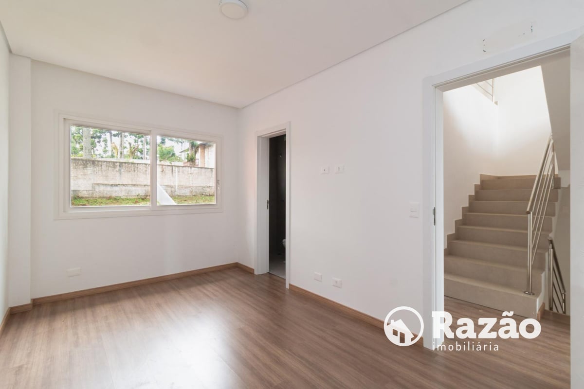 SOBRADO COM 3 SUÍTES - ÁREA TOTAL 184,90m² - SANTA FELICIDADE - REF 5996