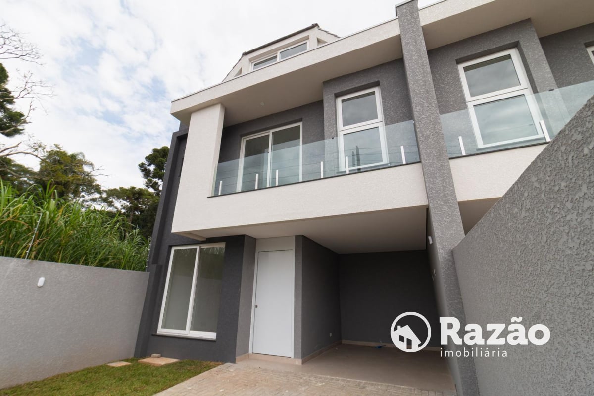 SOBRADO COM 3 SUÍTES - ÁREA TOTAL 184,90m² - SANTA FELICIDADE - REF 5996