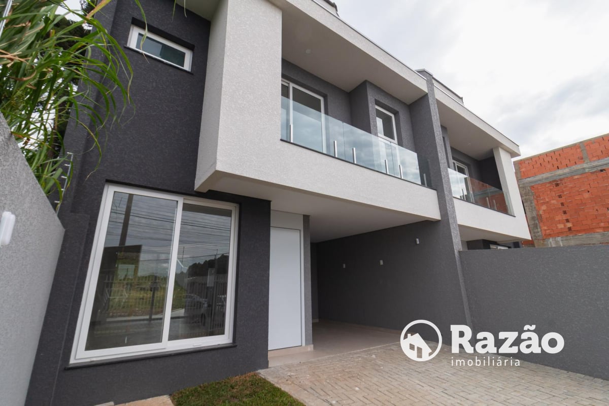 SOBRADO COM 3 SUÍTES - ÁREA TOTAL 184,90m² - SANTA FELICIDADE - REF 5996