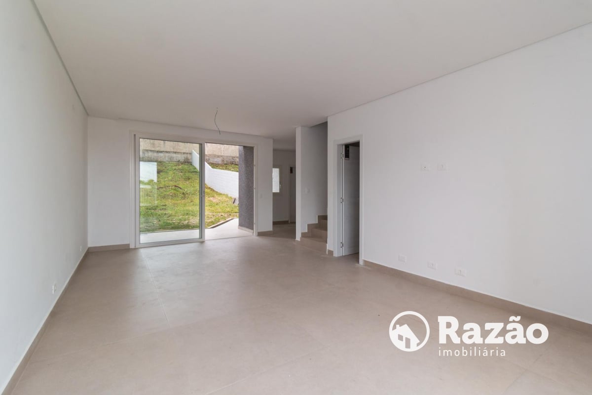 SOBRADO COM 3 SUÍTES - ÁREA TOTAL 184,90m² - SANTA FELICIDADE - REF 5996