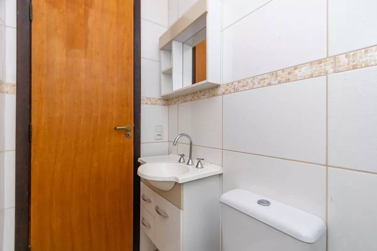 Sobrado em condominio com 103m² em Piraquara