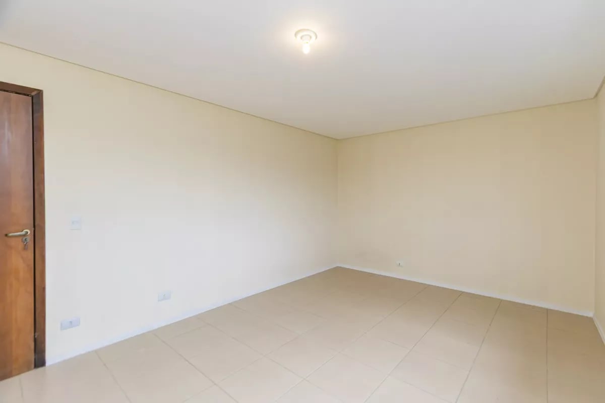 Sobrado em condominio com 103m² em Piraquara
