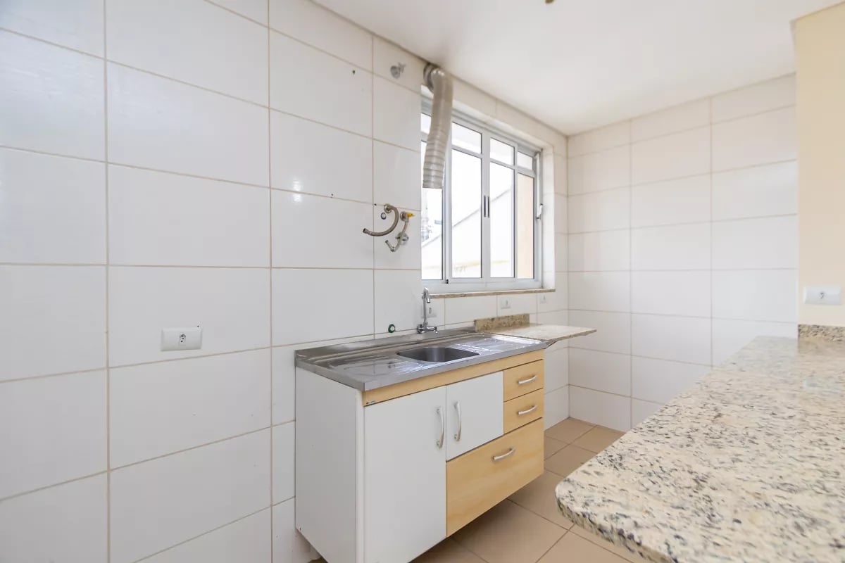 Sobrado em condominio com 103m² em Piraquara