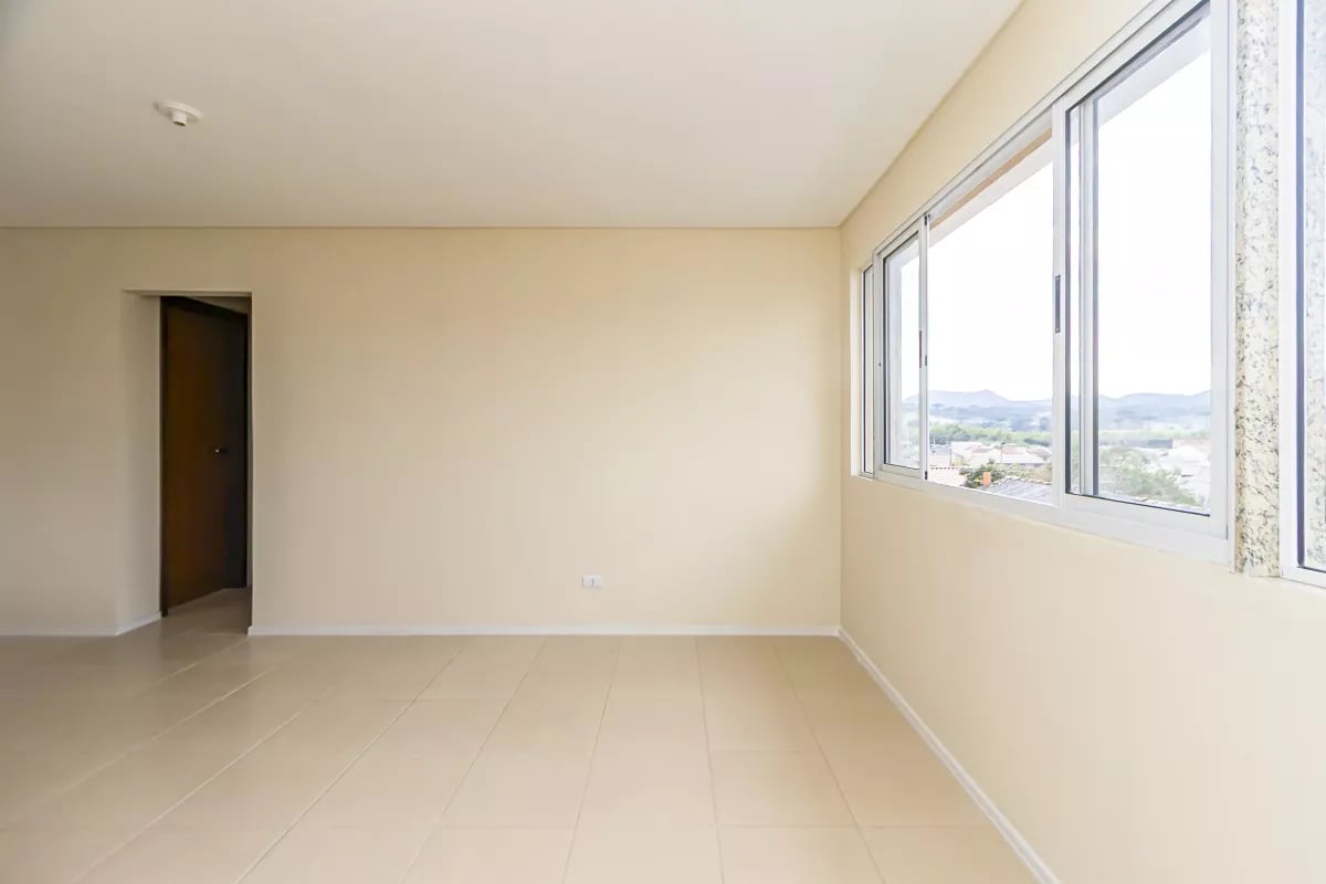 Sobrado em condominio com 103m² em Piraquara