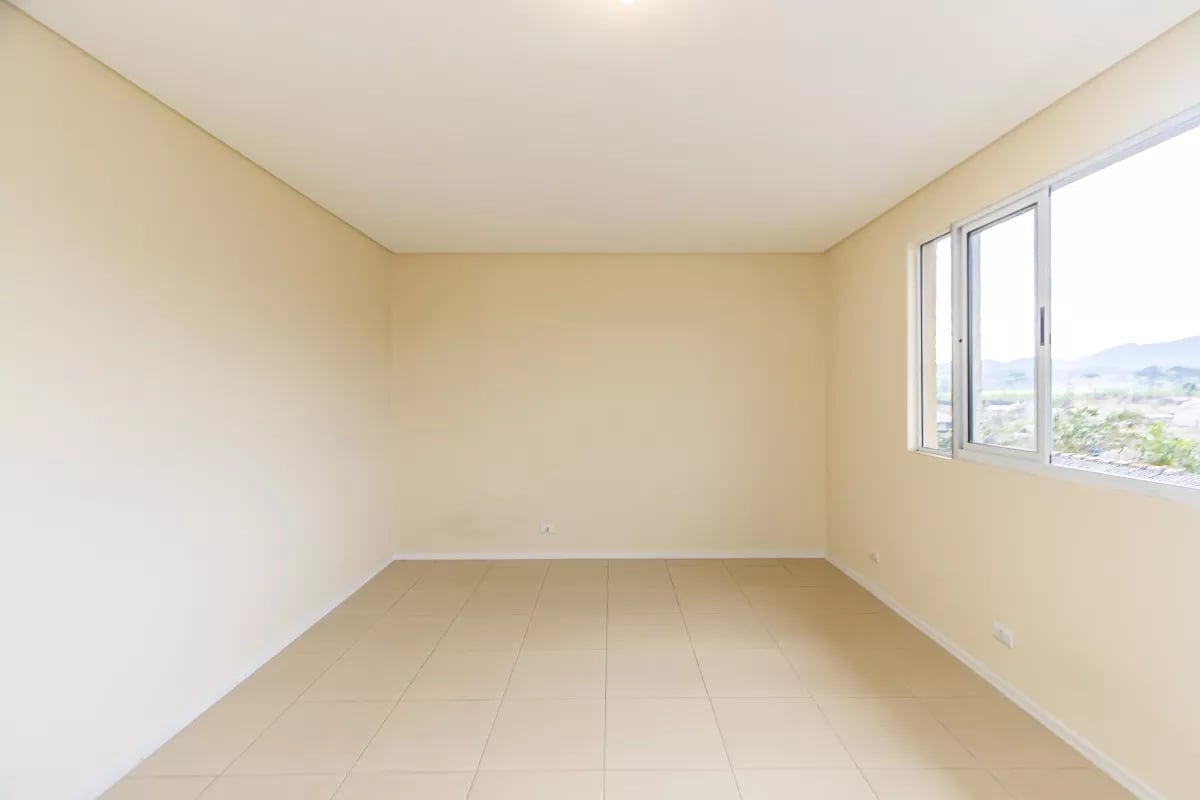 Sobrado em condominio com 103m² em Piraquara