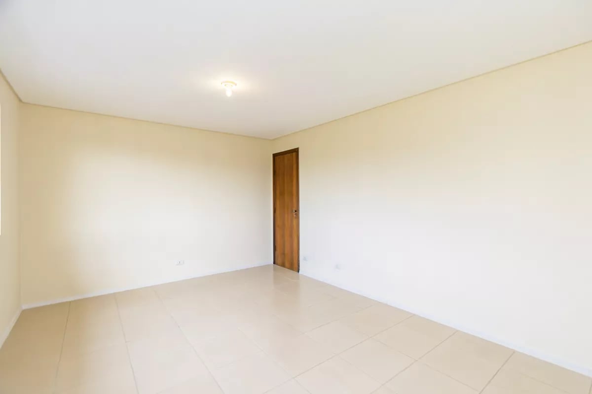 Sobrado em condominio com 103m² em Piraquara