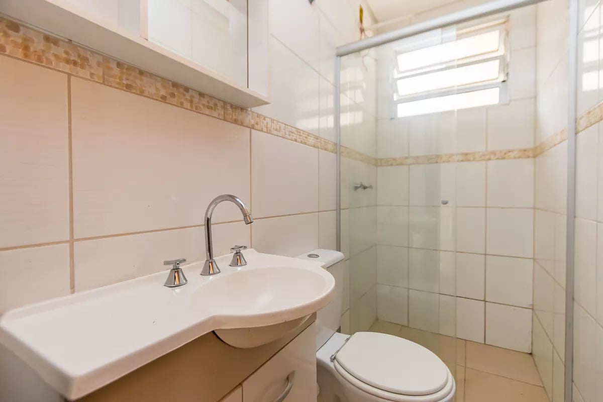 Sobrado em condominio com 103m² em Piraquara