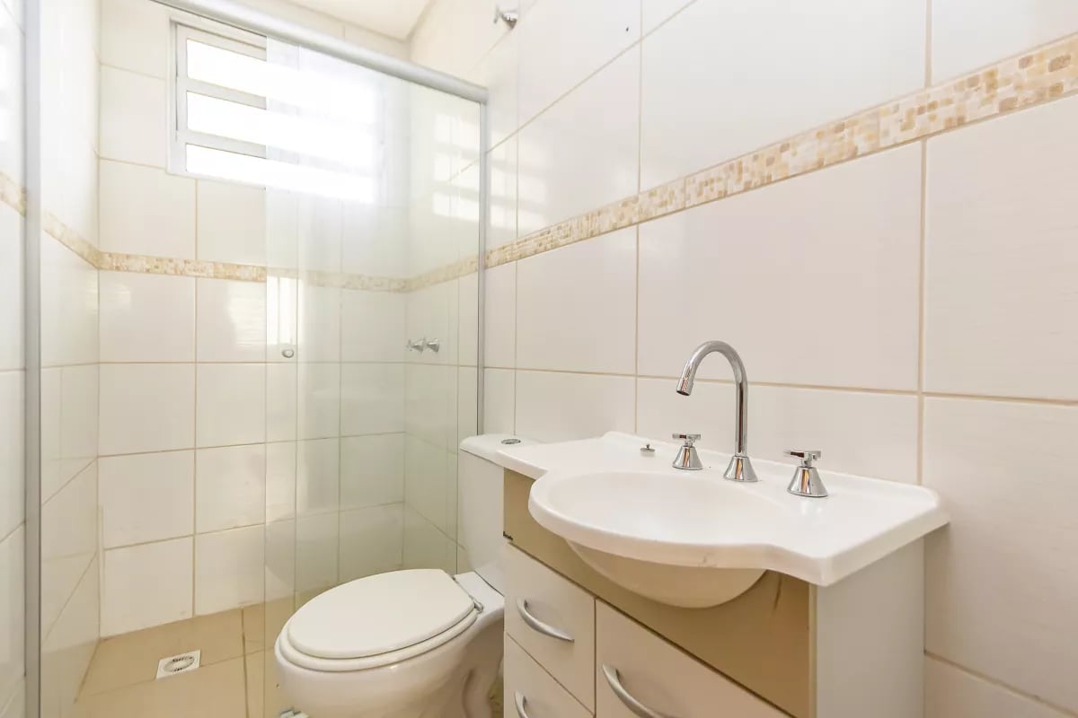 Sobrado em condominio com 105m² em Piraquara