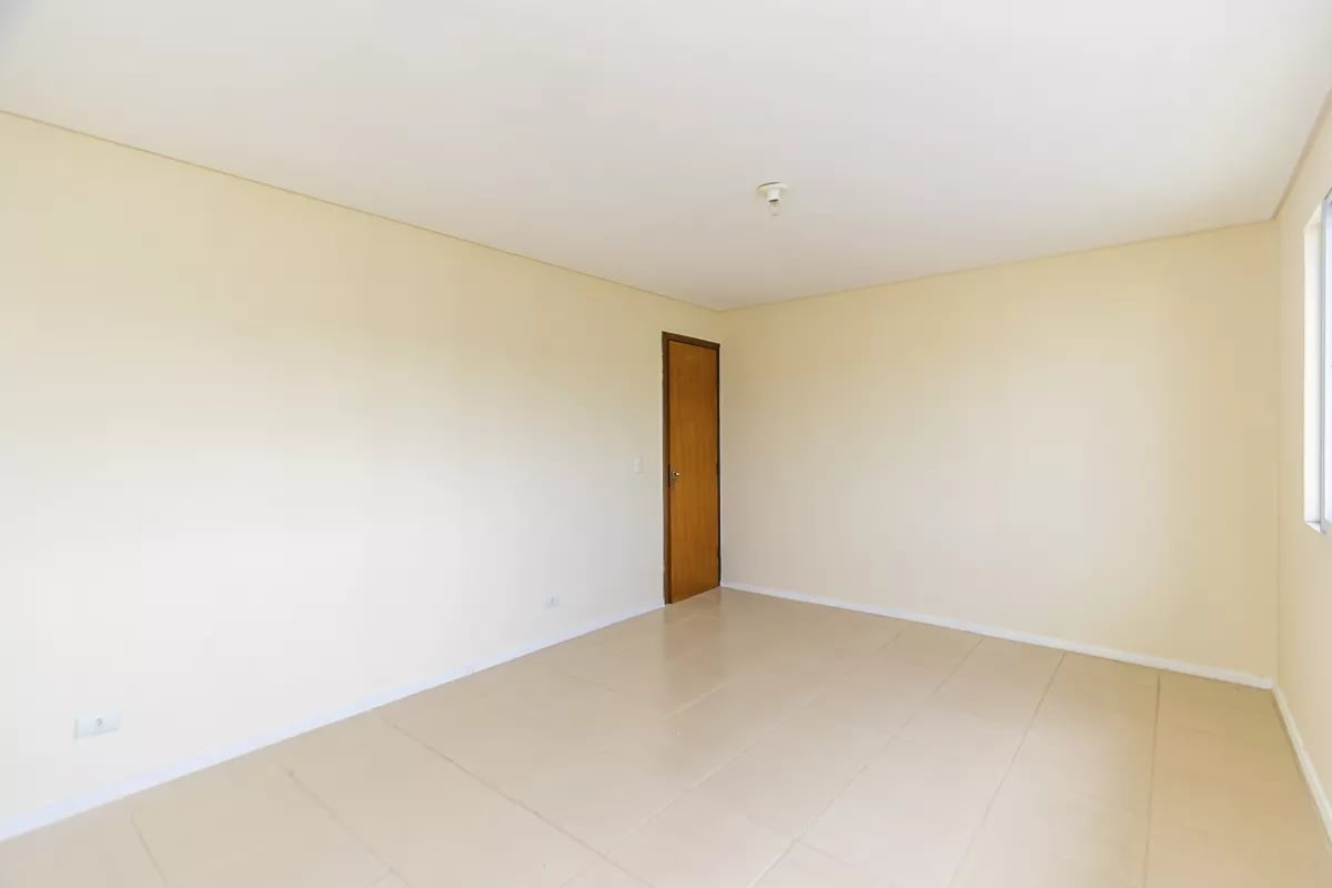 Sobrado em condominio com 105m² em Piraquara
