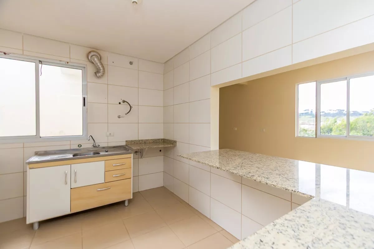 Sobrado em condominio com 105m² em Piraquara