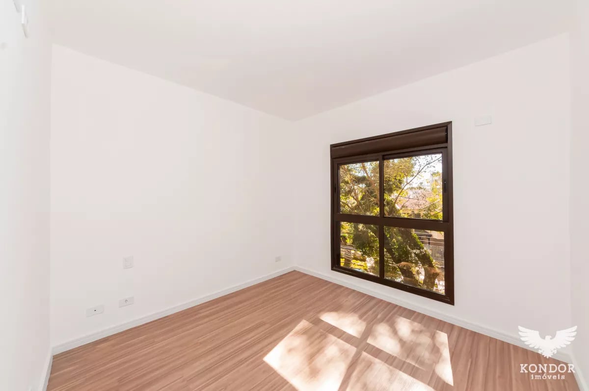 Apartamento no PORTÃO com 101,58 m²