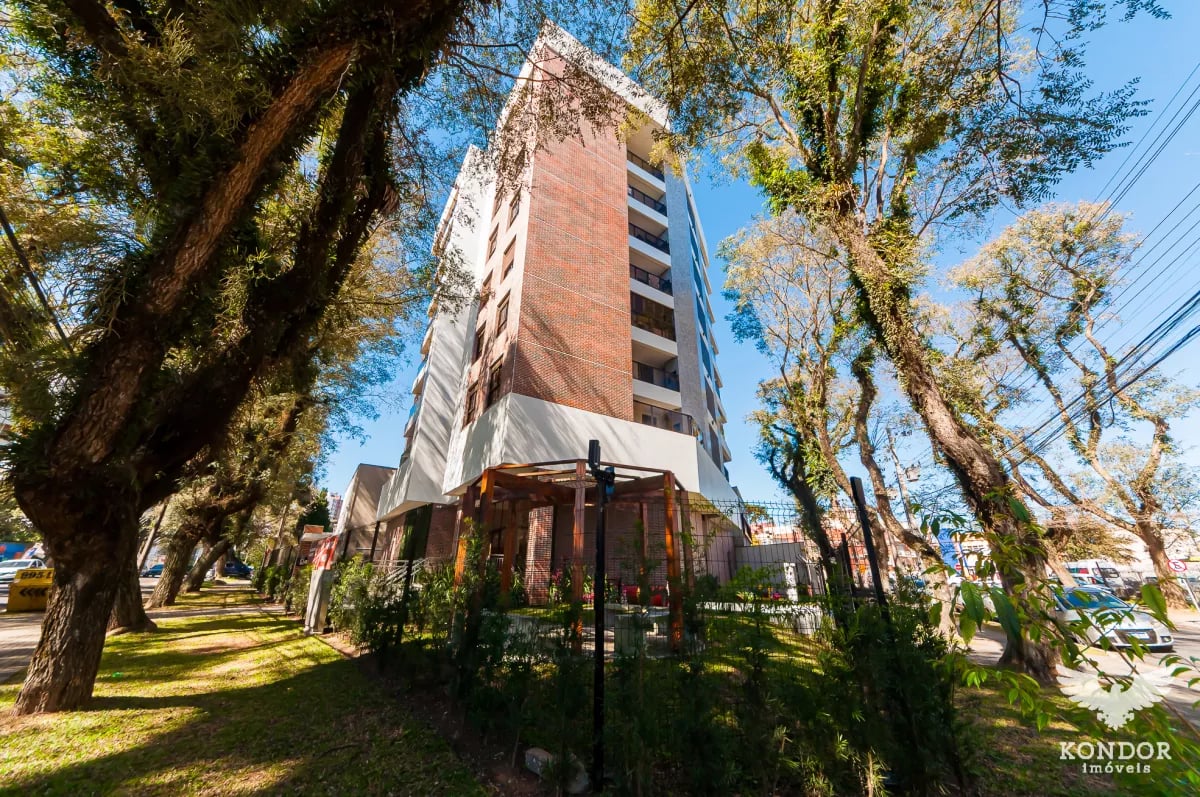 Apartamento no PORTÃO com 101,58 m²