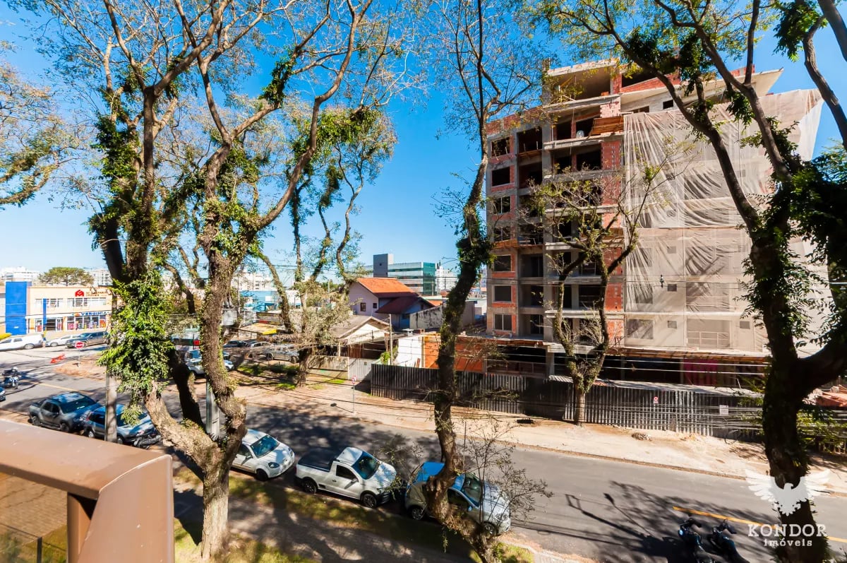 Apartamento no PORTÃO com 101,58 m²