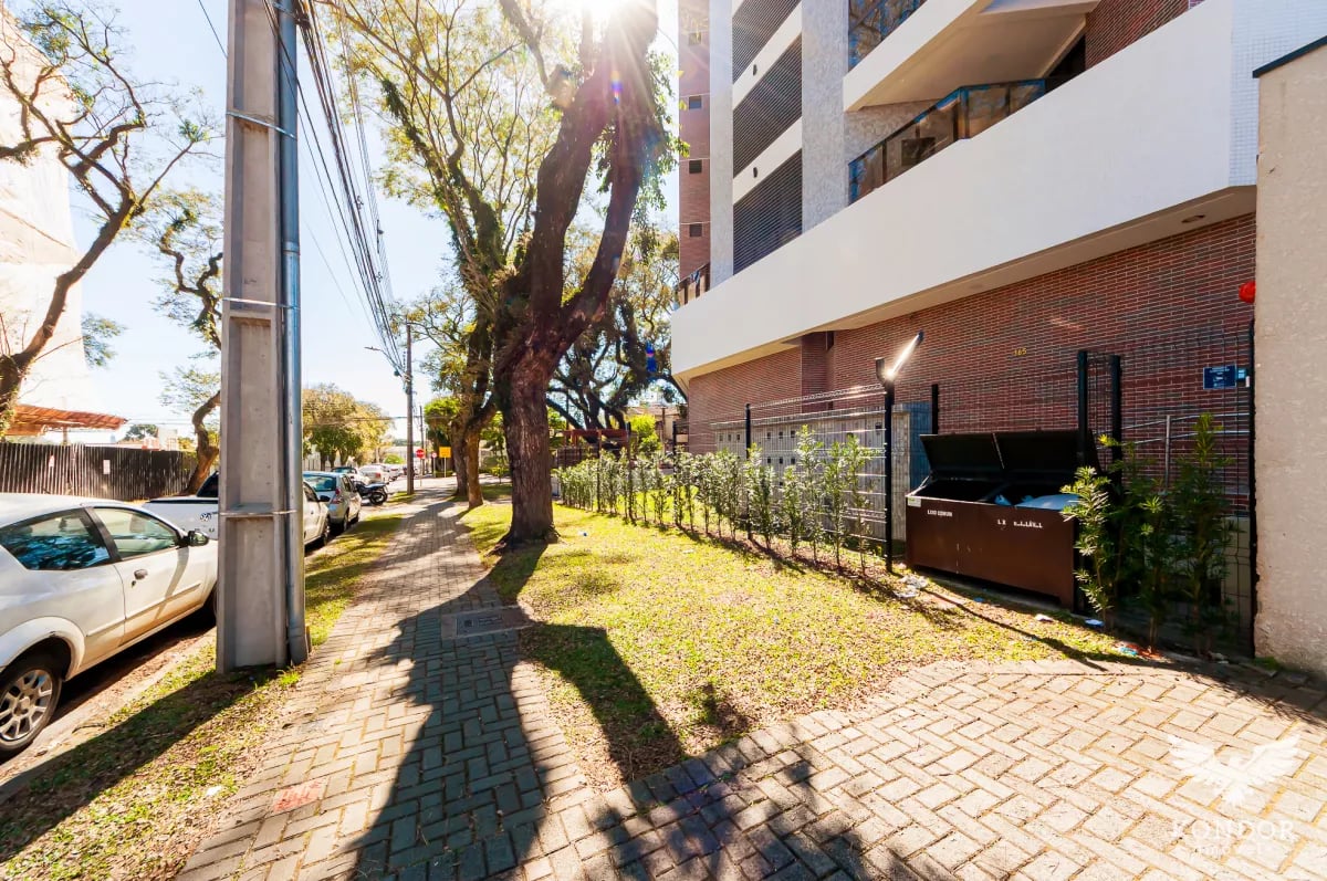 Apartamento no PORTÃO com 101,58 m²