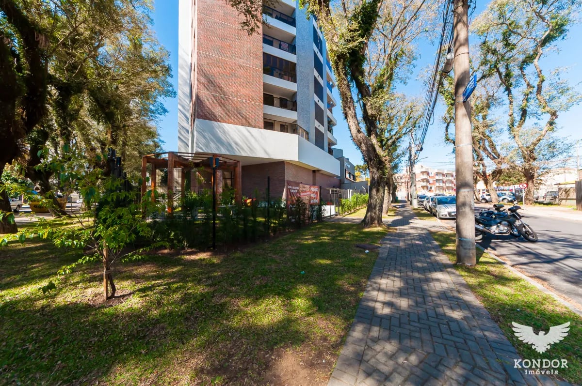 Apartamento no PORTÃO com 101,58 m²