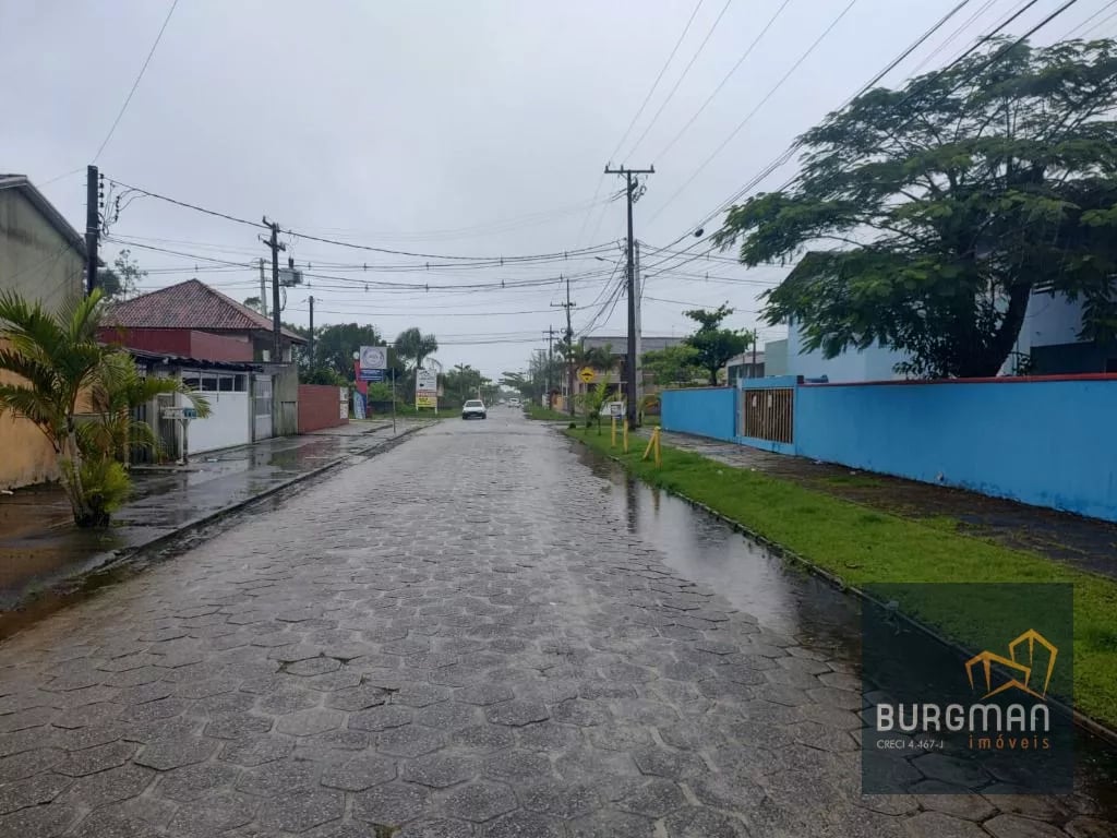 Sobrado com 3 dormitórios à venda, 105 m² por R$ 599.000,00 - Shangrila - Pontal do Paraná/PR