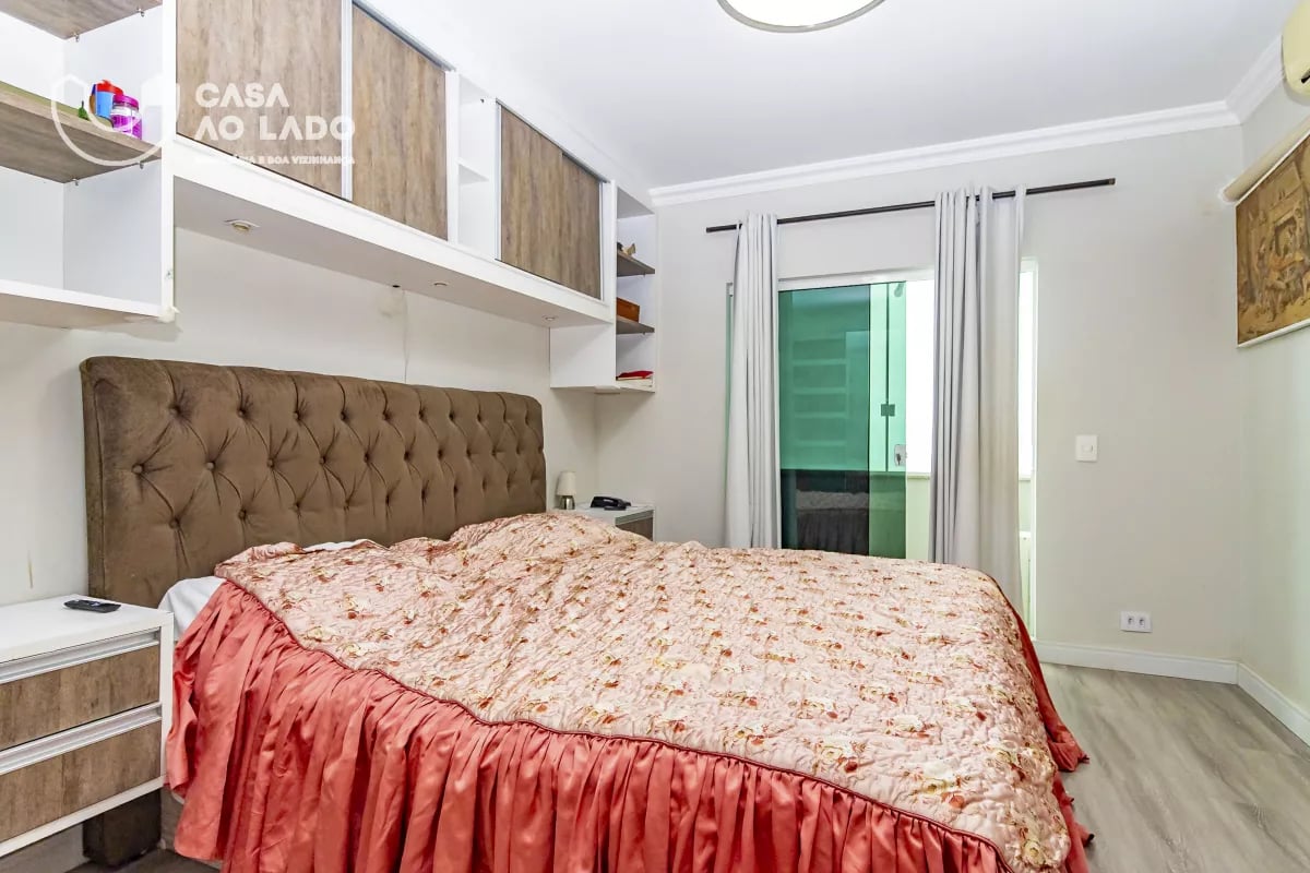 Sobrado Triplex 246m² com 04 quartos em Santa Felicidade - Curitiba/PR
