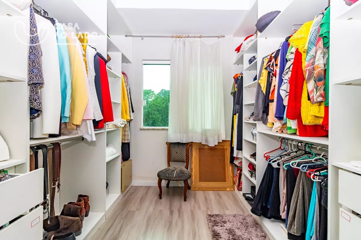 Sobrado Triplex 246m² com 04 quartos em Santa Felicidade - Curitiba/PR
