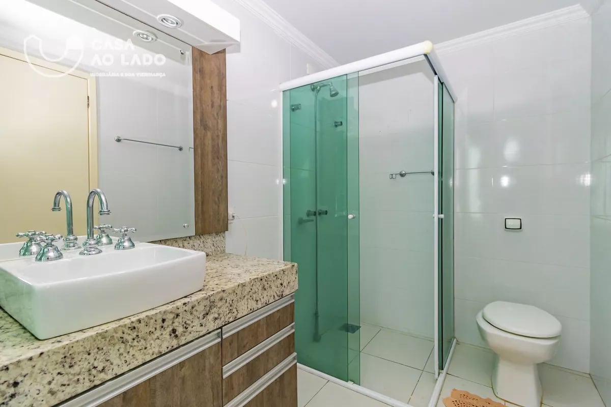 Sobrado Triplex 246m² com 04 quartos em Santa Felicidade - Curitiba/PR