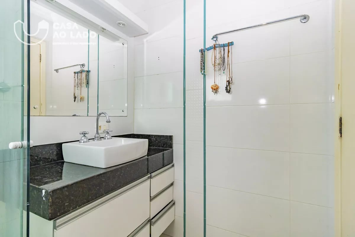 Sobrado Triplex 246m² com 04 quartos em Santa Felicidade - Curitiba/PR