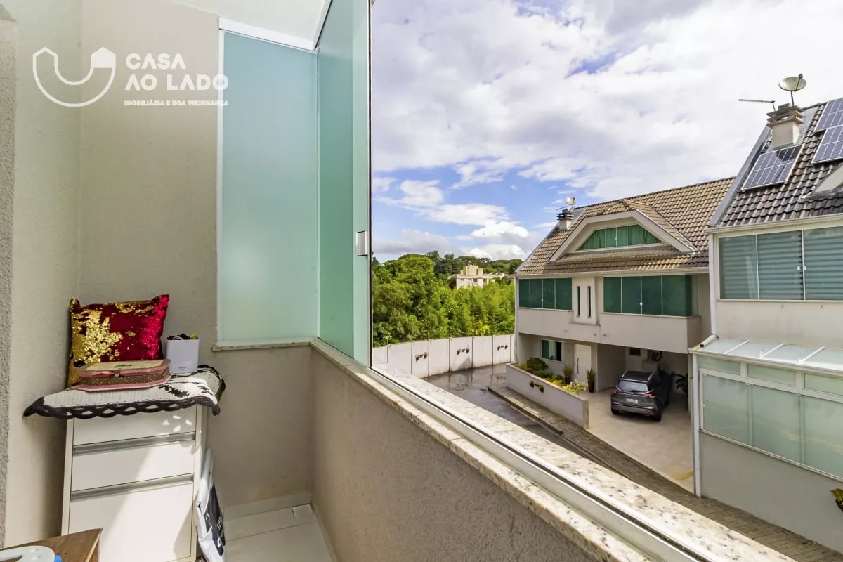 Sobrado Triplex 246m² com 04 quartos em Santa Felicidade - Curitiba/PR