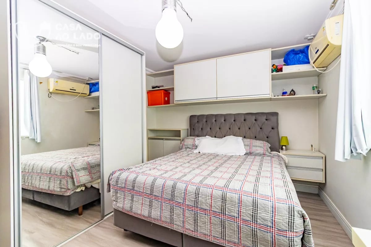 Sobrado Triplex 246m² com 04 quartos em Santa Felicidade - Curitiba/PR
