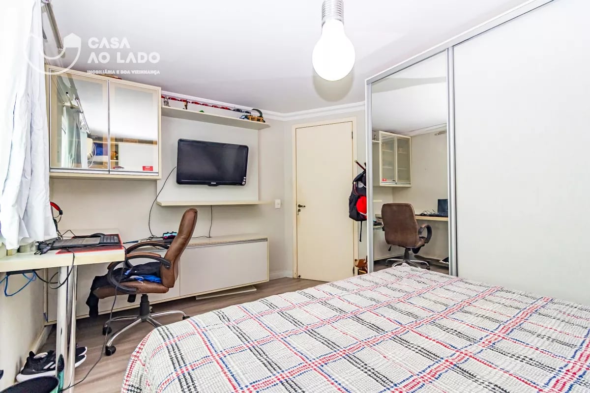Sobrado Triplex 246m² com 04 quartos em Santa Felicidade - Curitiba/PR