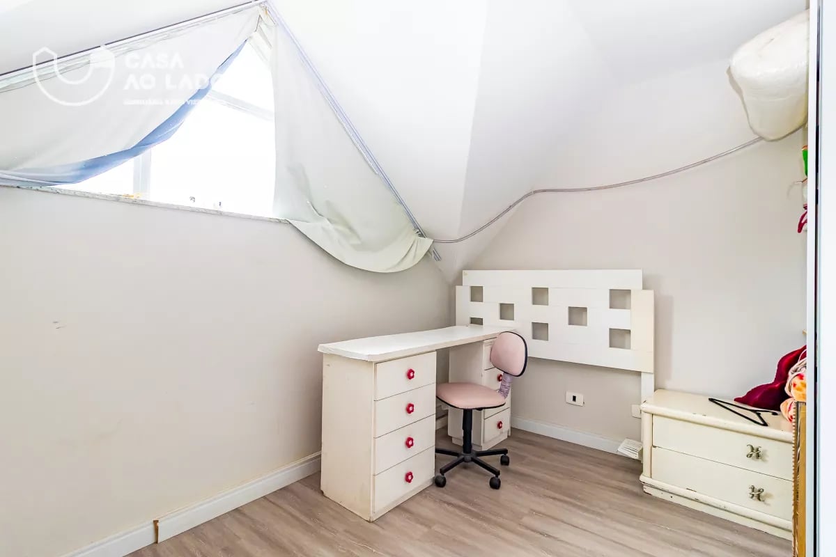 Sobrado Triplex 246m² com 04 quartos em Santa Felicidade - Curitiba/PR