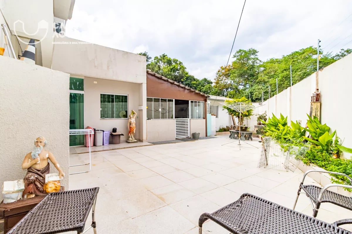 Sobrado Triplex 246m² com 04 quartos em Santa Felicidade - Curitiba/PR