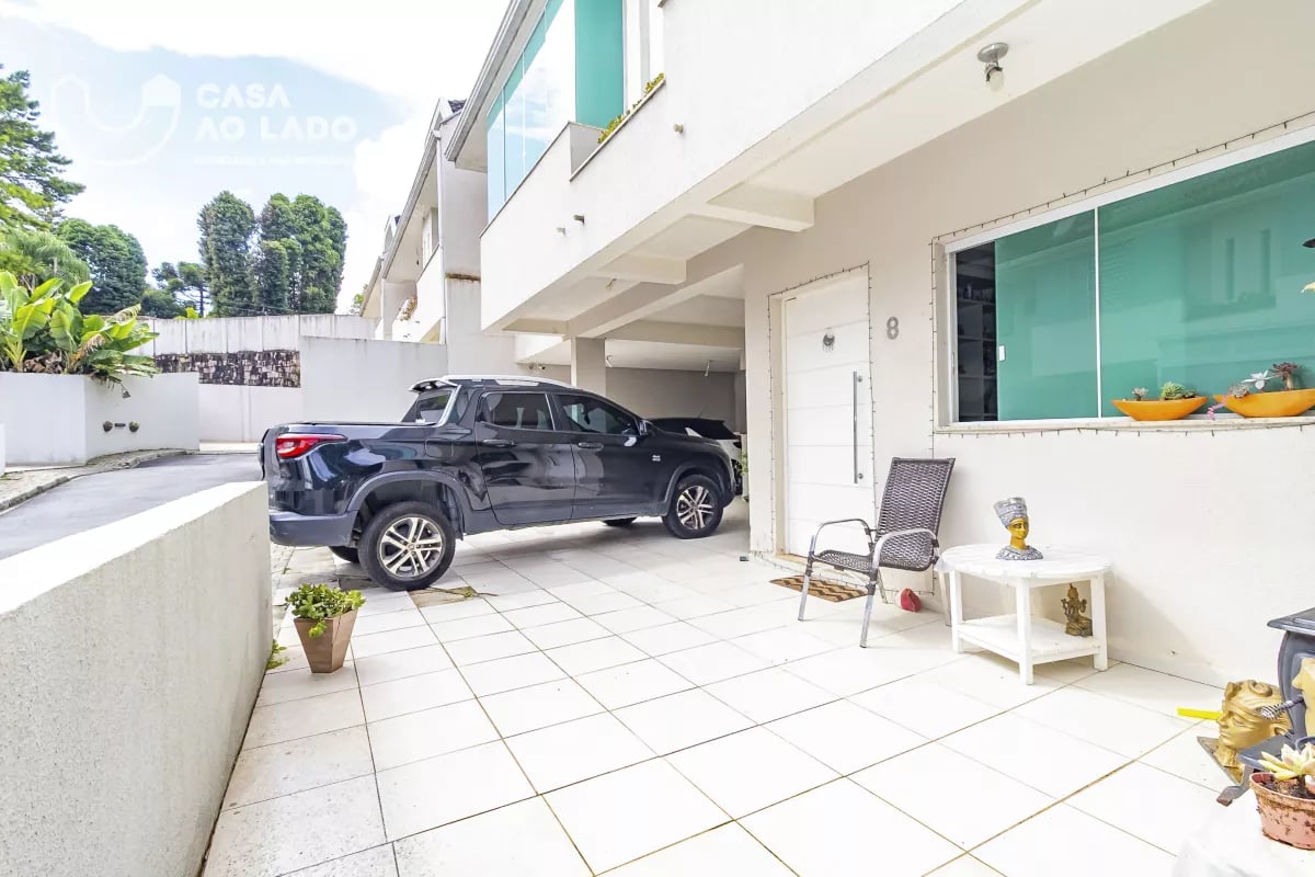 Sobrado Triplex 246m² com 04 quartos em Santa Felicidade - Curitiba/PR