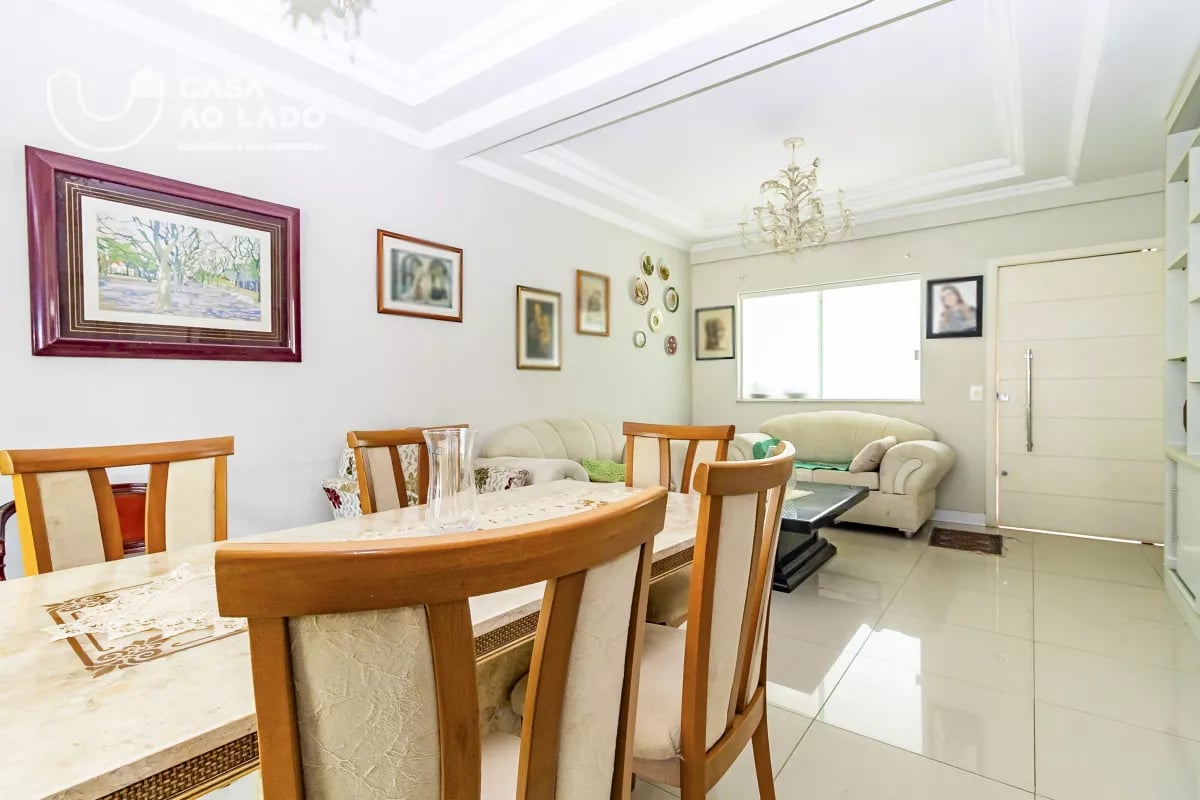 Sobrado Triplex 246m² com 04 quartos em Santa Felicidade - Curitiba/PR