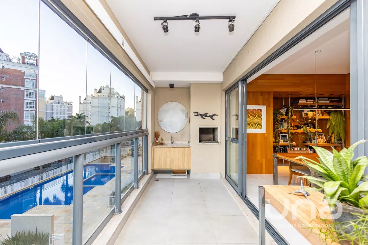 Apartamento à venda com 3 Suítes no Hugo Lange