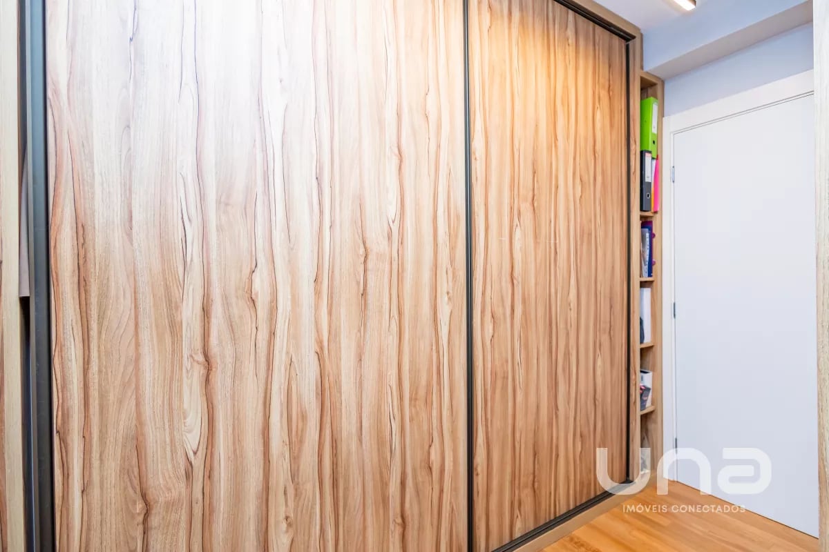 Apartamento à venda com 3 Suítes no Hugo Lange