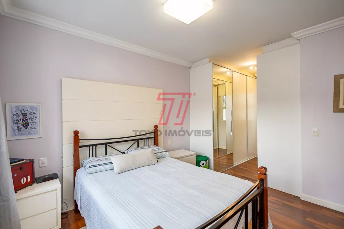 Apartamento com 2 dormitórios (3º reversível) à venda com 140,56m² no Ed. Res. Ibéria, bairro Mercês