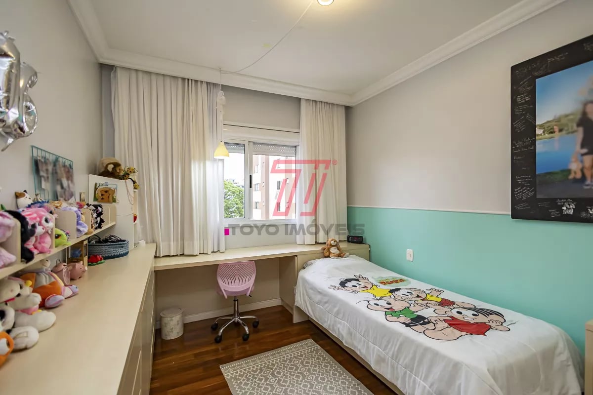 Apartamento com 2 dormitórios (3º reversível) à venda com 140,56m² no Ed. Res. Ibéria, bairro Mercês