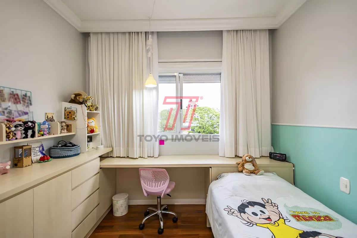 Apartamento com 2 dormitórios (3º reversível) à venda com 140,56m² no Ed. Res. Ibéria, bairro Mercês